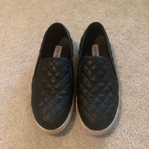 Steve Madden slip ons